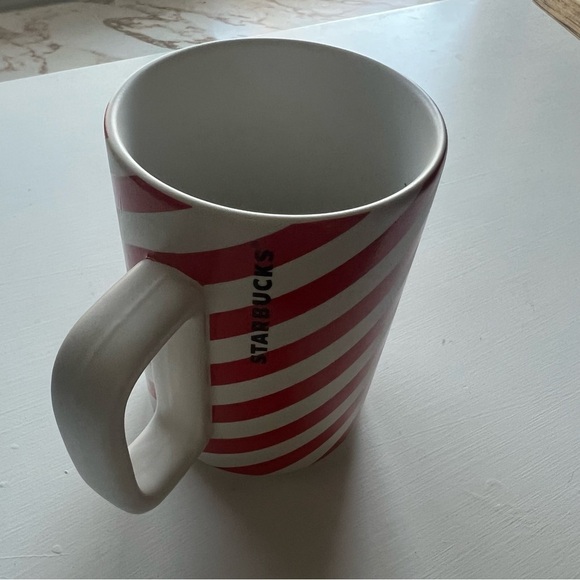 Starbucks Coff Mug 2018 Holiday Collection Red and White Candy Striped 12oz - Picture 5 of 7